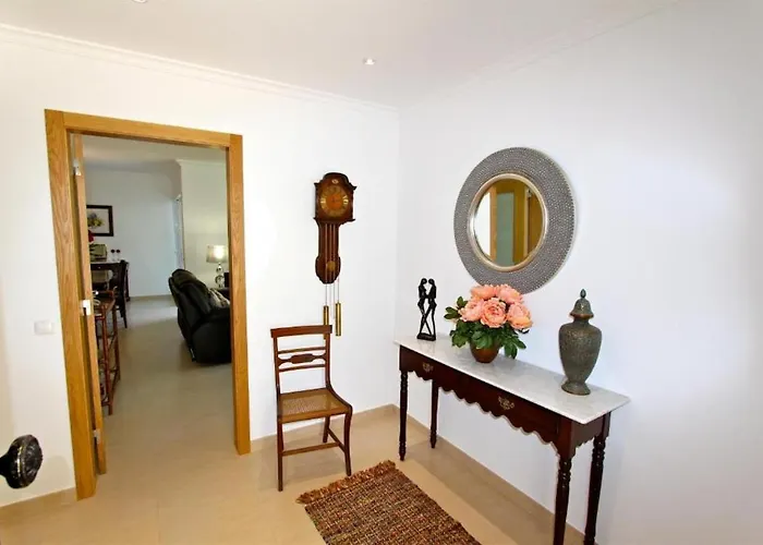 Contemporary Portuguese 4 Bedrooms Violeta Private Pool Villa Quarteira