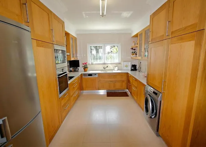 Villa Contemporary Portuguese 4 Bedrooms Violeta Private Pool Quarteira