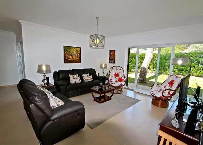 Villa Contemporary Portuguese 4 Bedrooms Violeta Private Pool