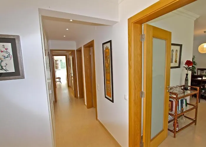 Contemporary Portuguese 4 Bedrooms Violeta Private Pool *