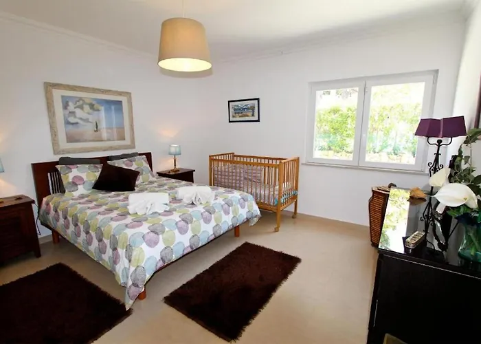 Contemporary Portuguese 4 Bedrooms Violeta Private Pool Villa