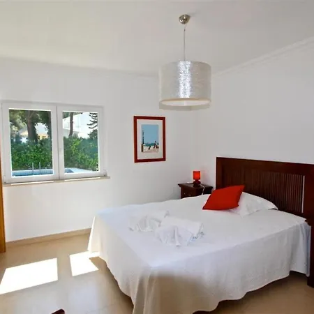 Villa Contemporary Portuguese 4 Bedrooms Violeta Private Pool