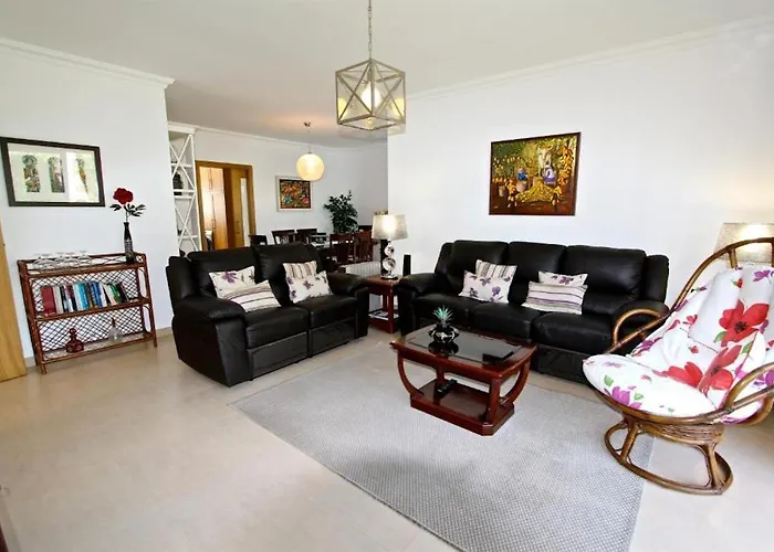 Villa Contemporary Portuguese 4 Bedrooms Violeta Private Pool