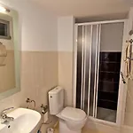 Contemporary Portuguese 4 Bedrooms Violeta Private Pool
