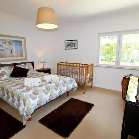 Contemporary Portuguese 4 Bedrooms Violeta Private Pool Foos Ball Table Vilamoura Vila