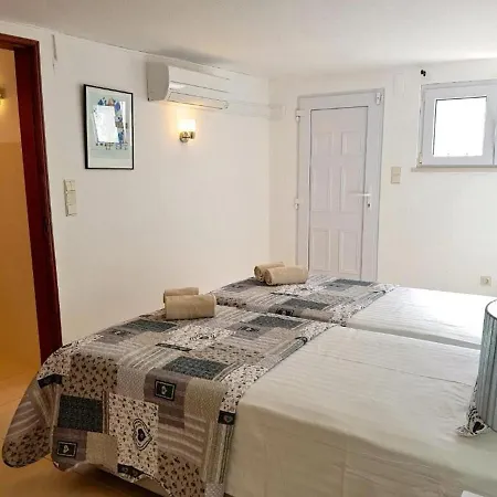 Contemporary Portuguese 4 Bedrooms Violeta Private Pool *