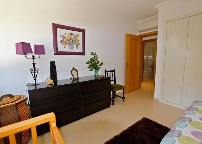 Villa Contemporary Portuguese 4 Bedrooms Violeta Private Pool