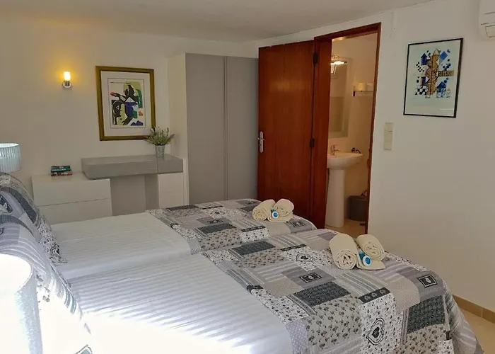 Contemporary Portuguese 4 Bedrooms Violeta Private Pool * Quarteira