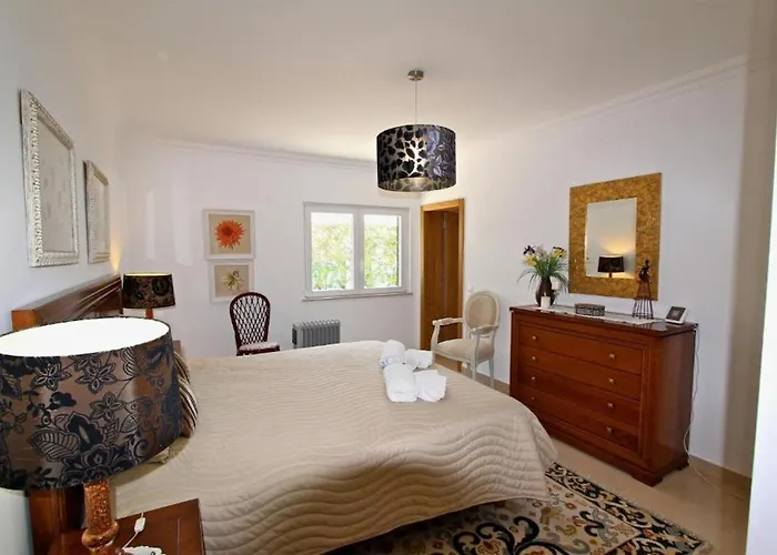 Contemporary Portuguese 4 Bedrooms Violeta Private Pool