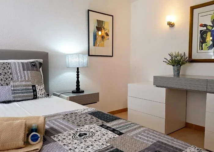 Villa Contemporary Portuguese 4 Bedrooms Violeta Private Pool *