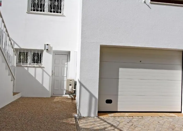 Contemporary Portuguese 4 Bedrooms Violeta Private Pool Quarteira